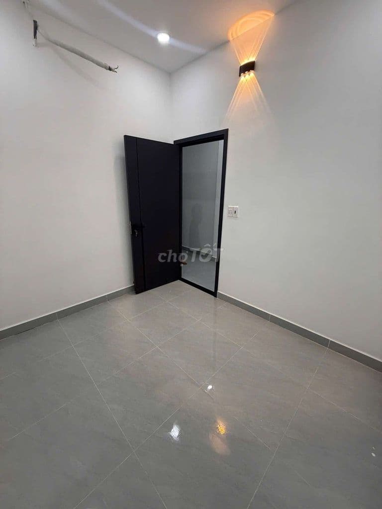 3.5m*10m nhà 2 tầng 3pn , ô tô đỗ cửa lê văn sỹ chỉ 5.2 t - Ảnh 3