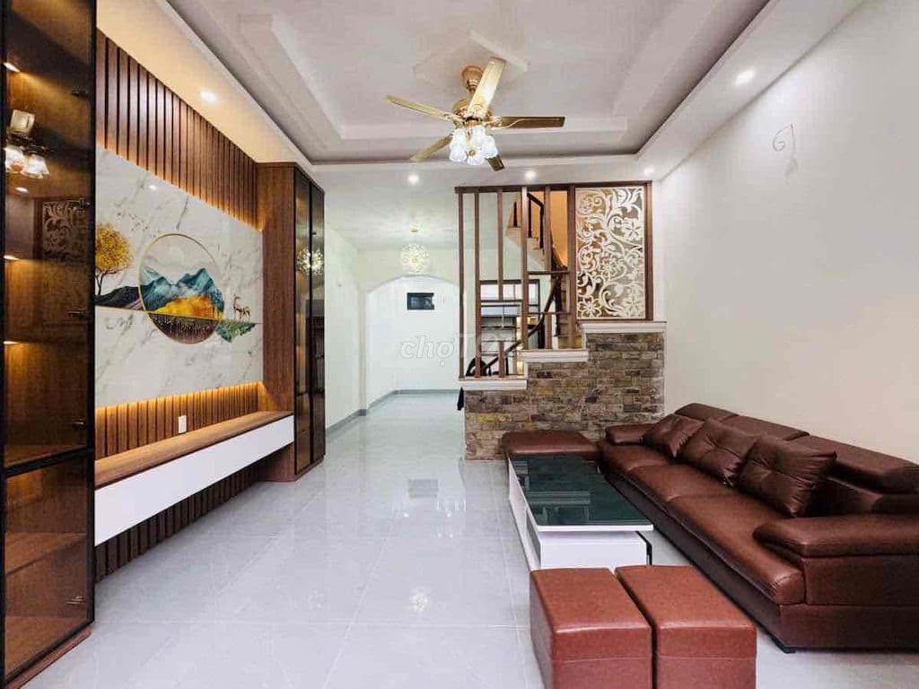 Giảm luôn 2 tỷ cho chủ thiện chí, nhà 2 mặt ngõ, lô góc, gần ôtô 45m. - Ảnh 2