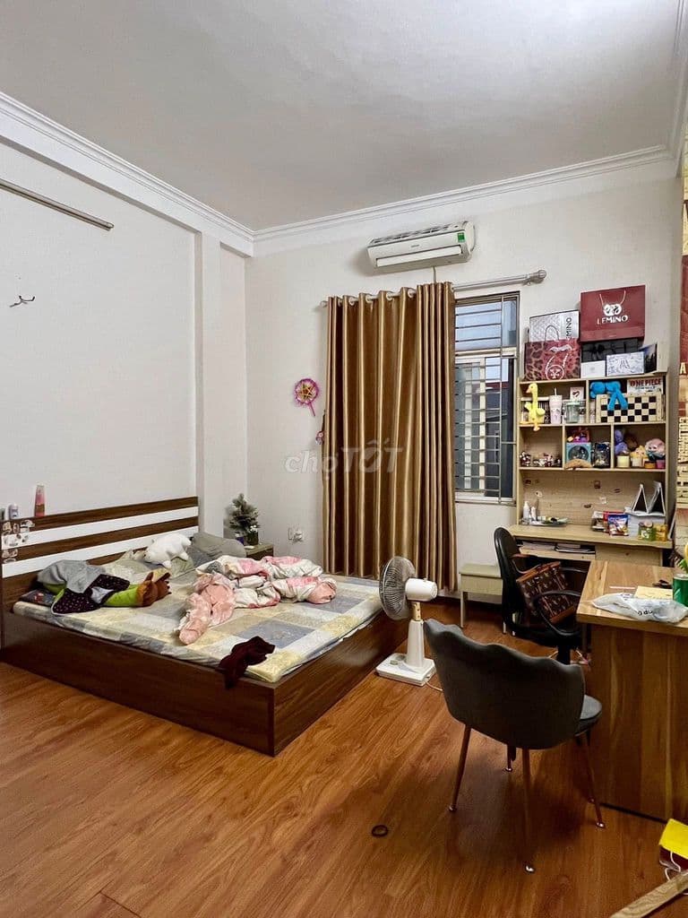 Bán Nhà Yên Lạc 42m2, 4 Tầng. Ngõ Thông, Oto Qua, Kinh Doanh 9.5 Tỷ