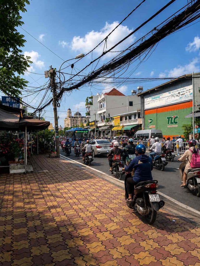 - MẶT TIỀN NGUYỄN ẢNH THỦ – KẾ BÊN UBND XÃ BÀ ĐIỂM – HÓC MÔN CHỈ 5.1T