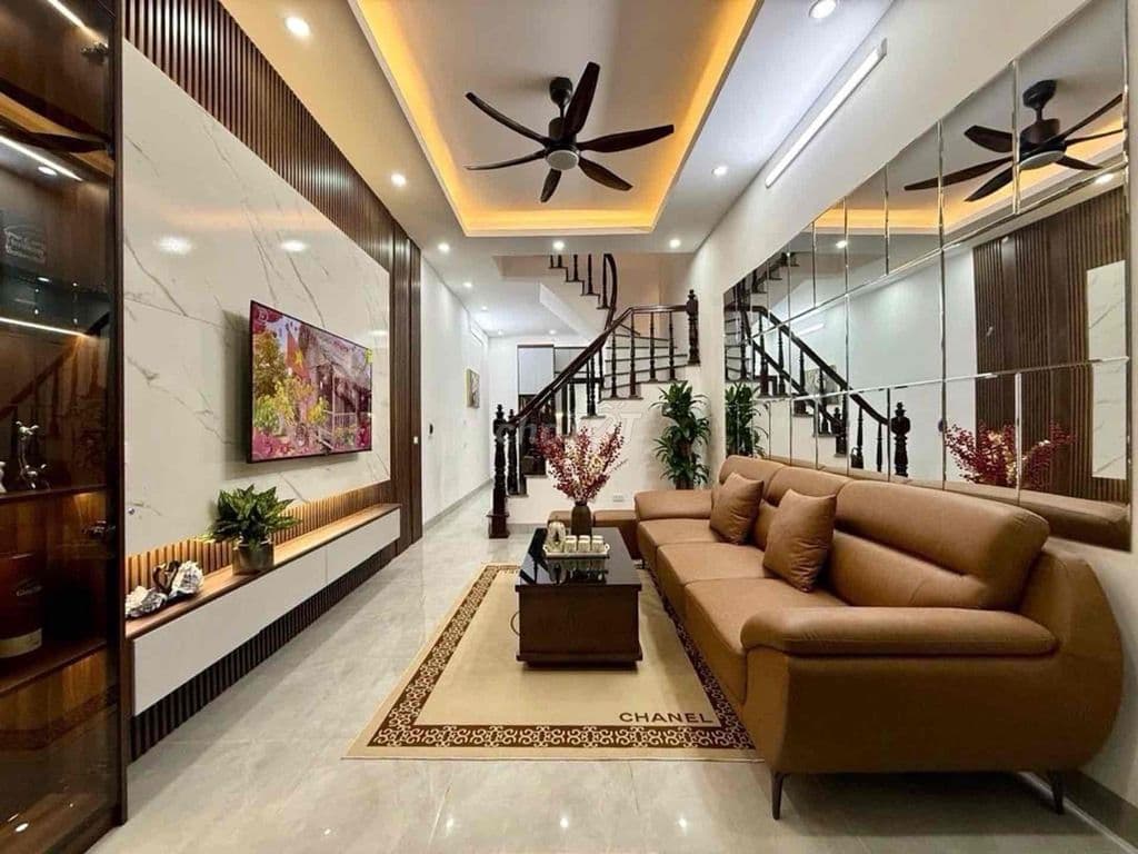 TRƯỜNG CHINH- NGÕ THÔNG - 4 NGỦ- NHÀ MỚI TINH- NỘI THẤT XỊN SÒ