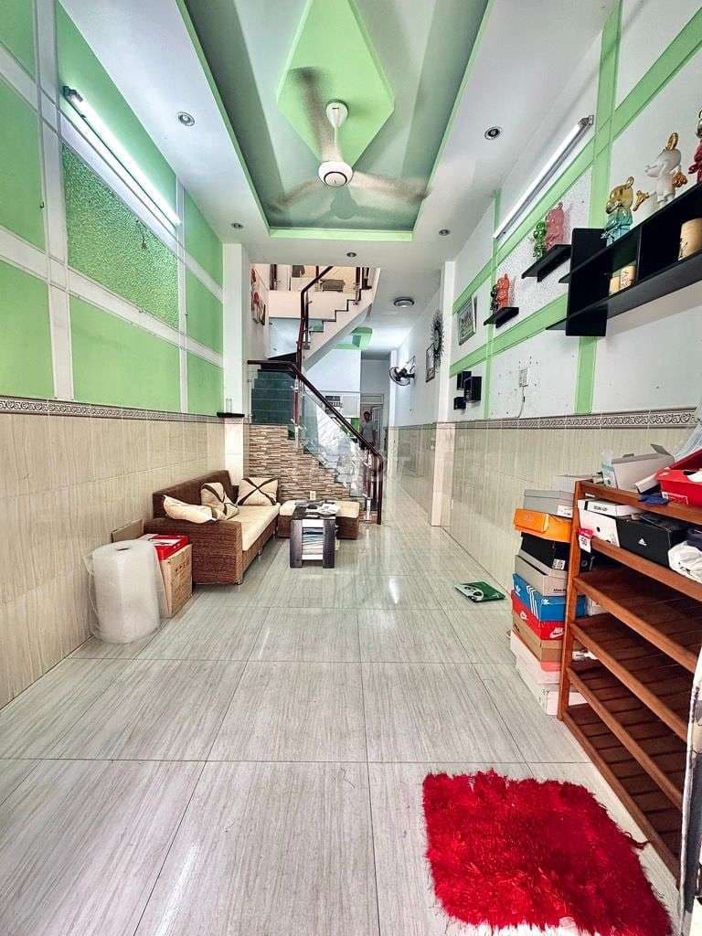 Bán nhà 2 tầng sát bên E mart - 48m² - 3 PN - nhỉnh 5 tỷ