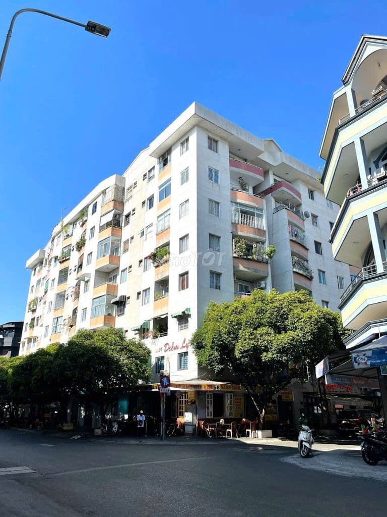 Chính chủ bán căn hộ chung cư Nhiêu Tứ, P.7, Q.PN