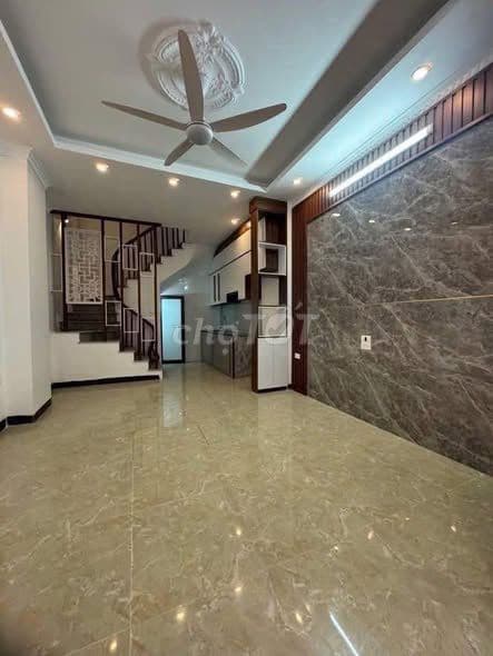 bán nhà Bát Khối 32m2 5T 3PN ngõ nông - Ảnh 2