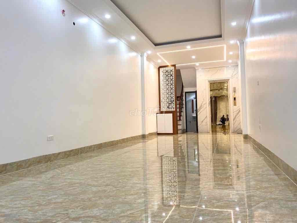 SIÊU PHẨM - CẦU GIẤY 46M x 6T THANG MÁY - GẦN PHỐ - GIÁ 12.7 TỶ. - Ảnh 2