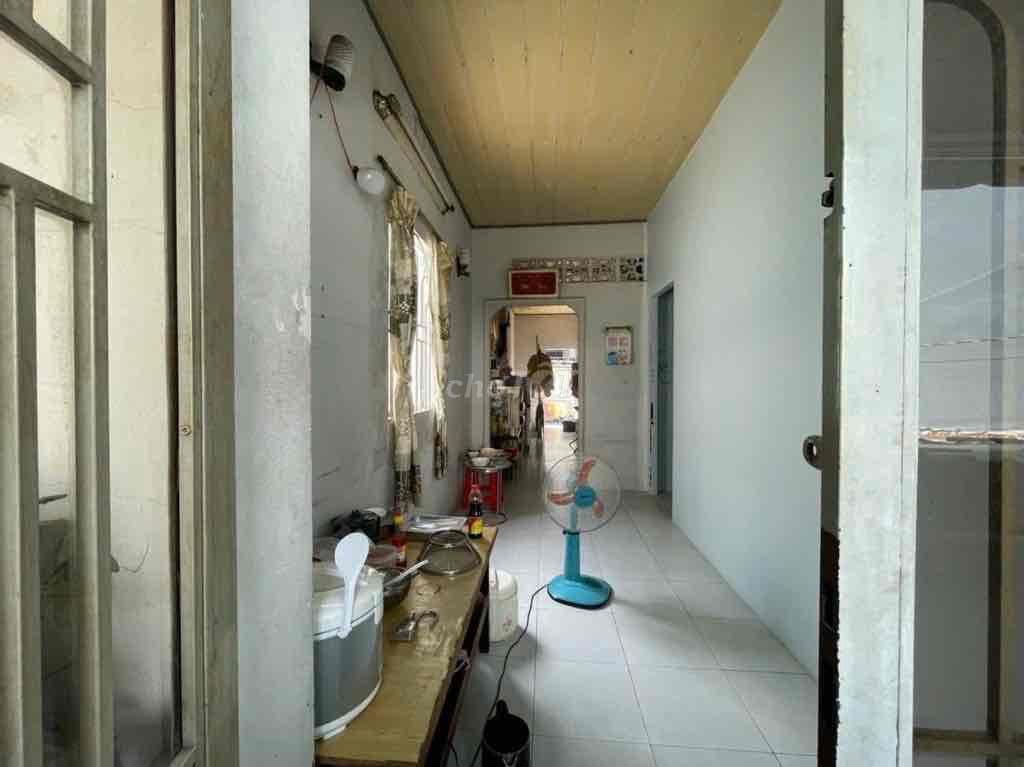 BÁN NHÀ QUẬN 4 - HẺM ĐẸP 242 TÔN ĐẢN - NHÀ CẤP 4 - DIỆN TÍCH ĐẤT CÔNG - Ảnh 3