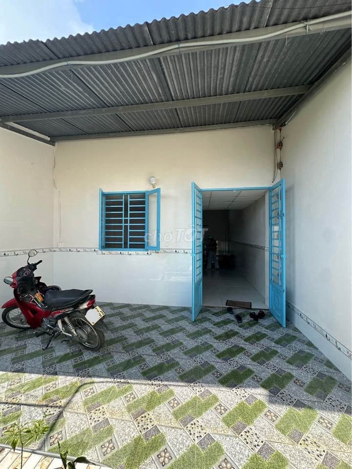 Bán gấp căn nhà ngay Thới Tam Thôn - Hóc Môn 100m2 SHR giá 1 tỉ 200tr - Ảnh 3