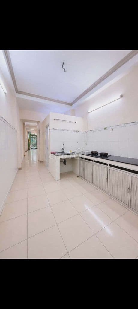 NHÀ SÁT CẦU NGUYỄN CHI PHƯƠNG QUẬN 8 GẦN PARC MALL