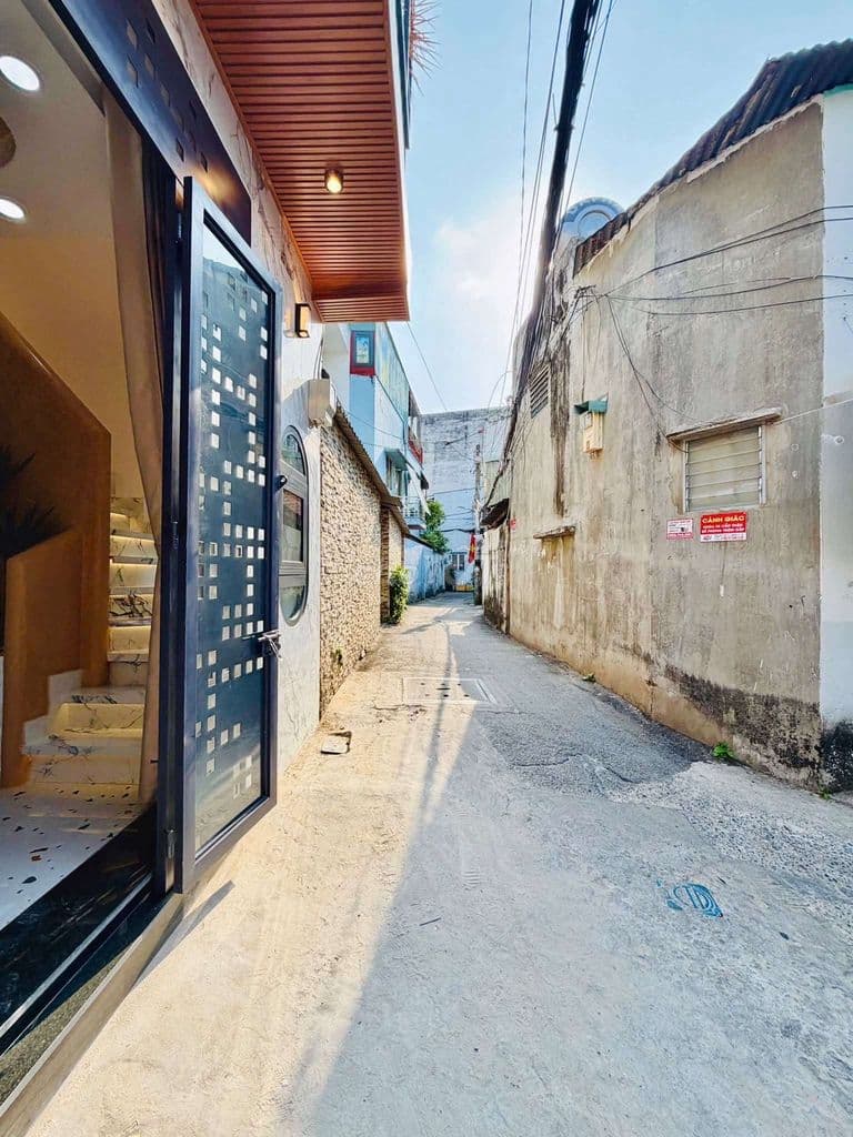 NHÀ 1 LẦU 30.8m2 HẺM 3m THÔNG ĐƯỜNG SỐ 18, NGAY CÔNG VIÊN LÀNG HOA - Ảnh 3