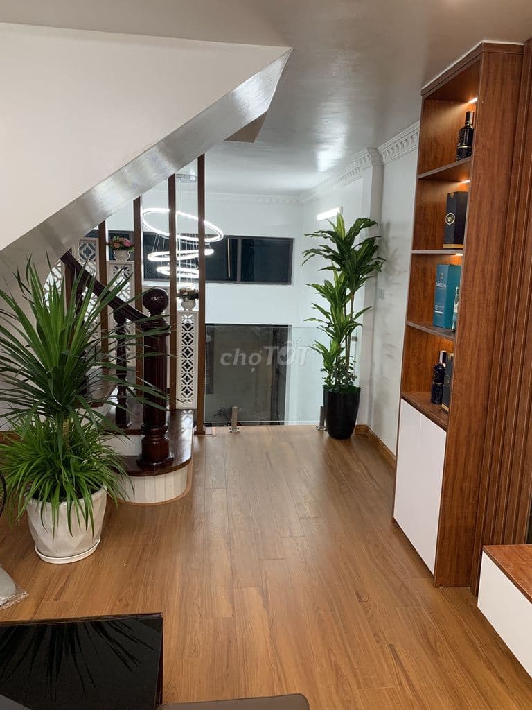 bán nhà 3T phố Cù Chính Lan DTSĐ 31m mt3,6 căn góc giá 8.6 tỷ