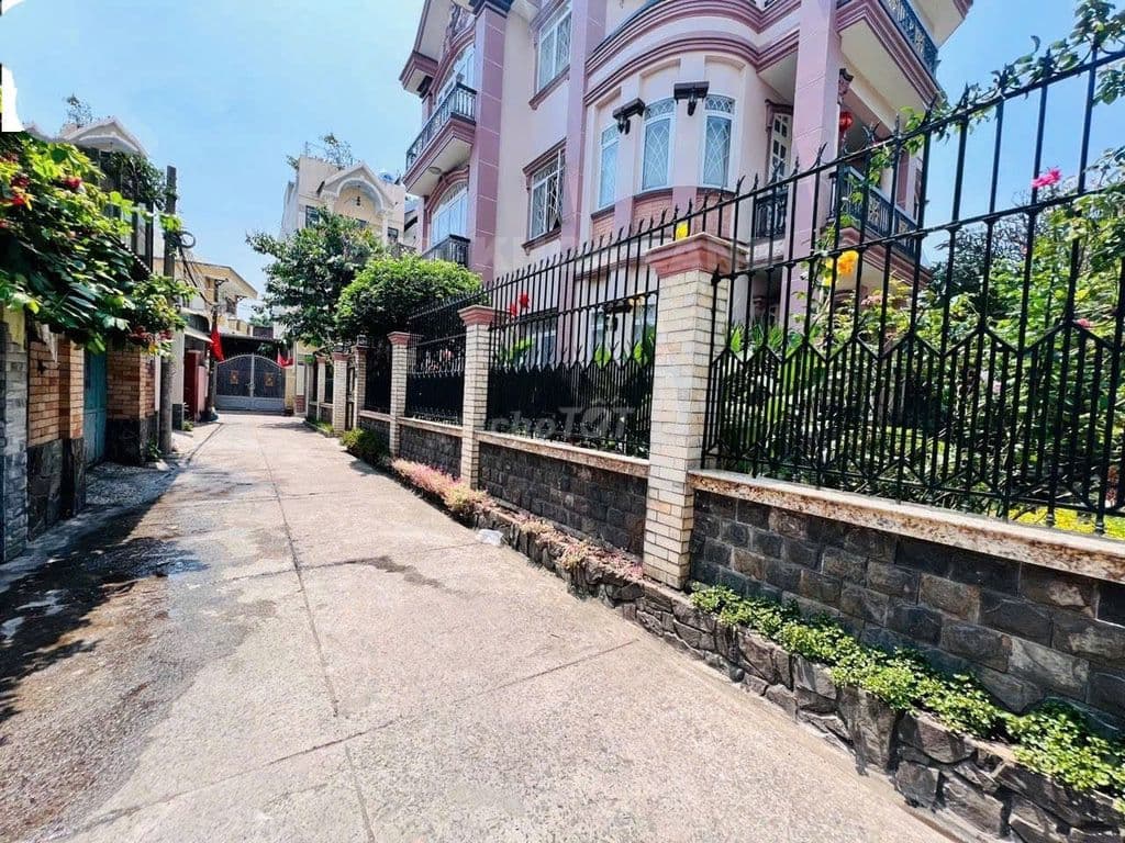 59TR/M2 BÁN BIỆT THỰ 2 TẦNG-GẦN HOÀNG DIỆU 2-NGANG 12x15M-OTO ĐỖ NHÀ