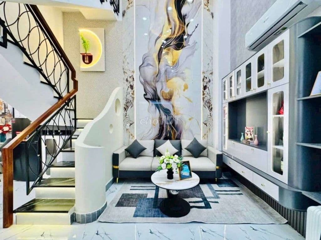 BÁN NHÀ PHÚ NHUẬN -KHU ĐƯỜNG HOA SA HOA , QUA QUẬN NHỨT CHỈ 1 CÂY CẦU.