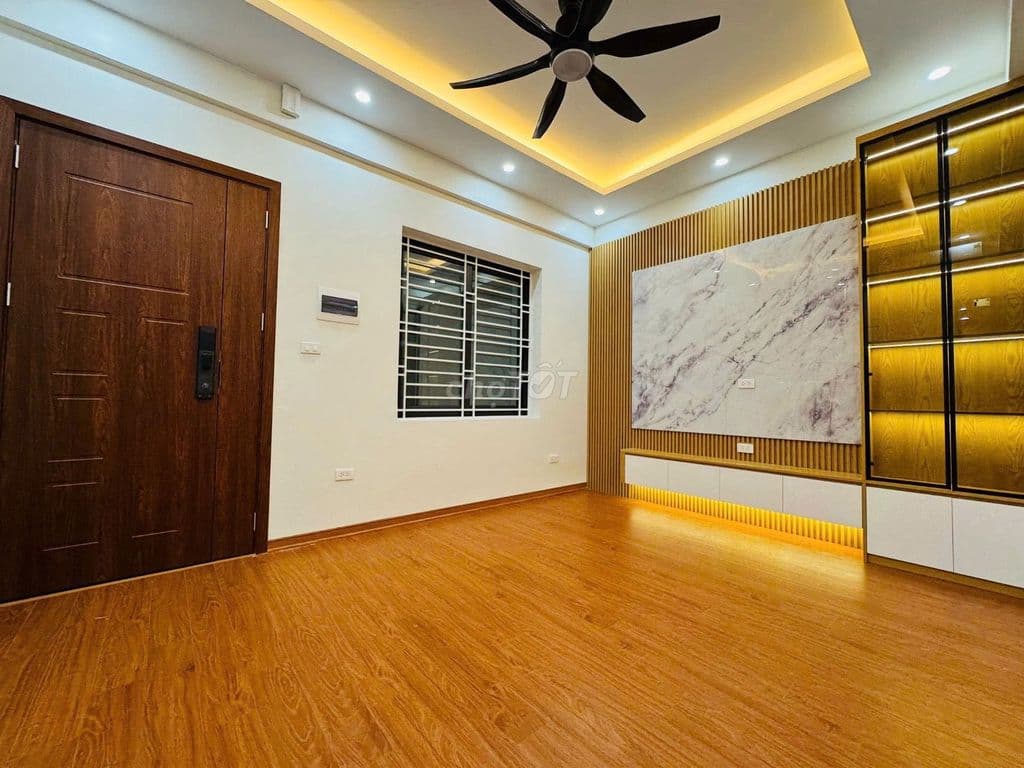 Chung cư Trần Quý Kiên, Cầu Giấy, 3 ngủ, 6.05 tỷ