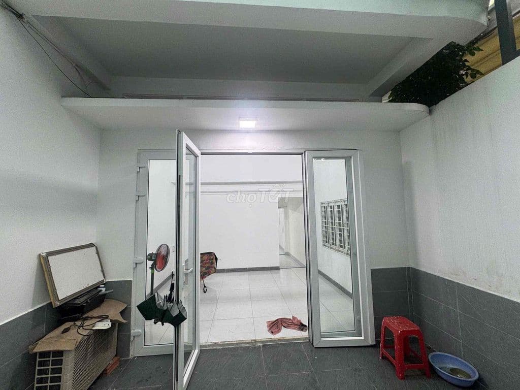 CHỦ GẤP BÁN 75M2 1 TRỆT 1 LỬNG - NGUYỄN HỮU TIẾN