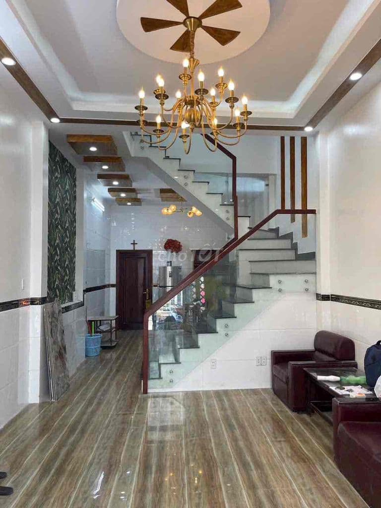 HẠ GIÁ 1 TỶ BÁN NHANH NHÀ ĐẸP HẺM XE HƠI CẠNH UỶ BAN Q9 - Ảnh 3
