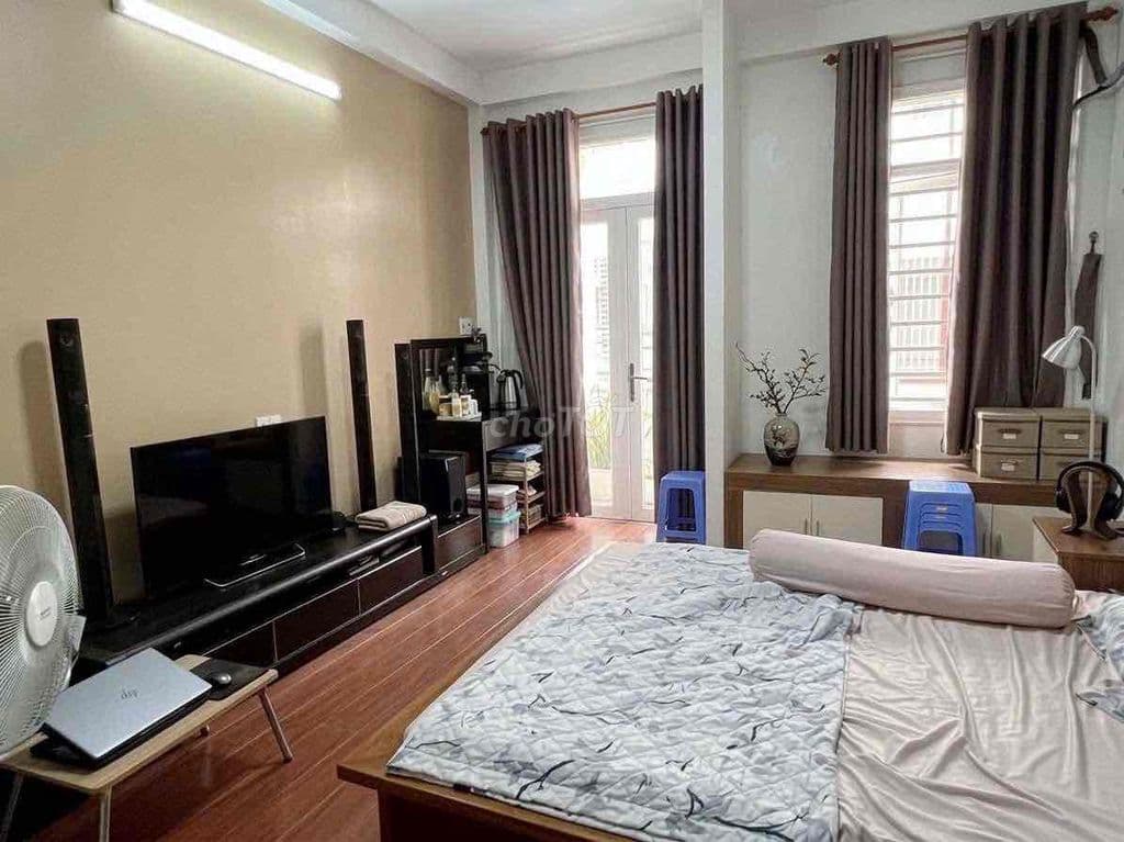 SIÊU PHẨM 5 TẦNG CMT8 – NGAY CV THỎ TRẮNG – HẺM XE TẢI THÔNG - 12 TỶ - Ảnh 3