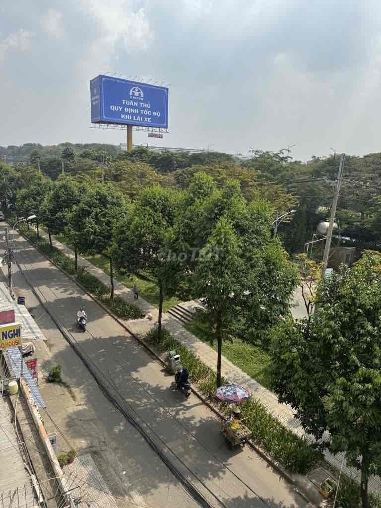 CHDV MẶT TIỀN NGAY CHỢ BÀ HOM - 120M2 (6X20M) - THU NHẬP 50TR/TH