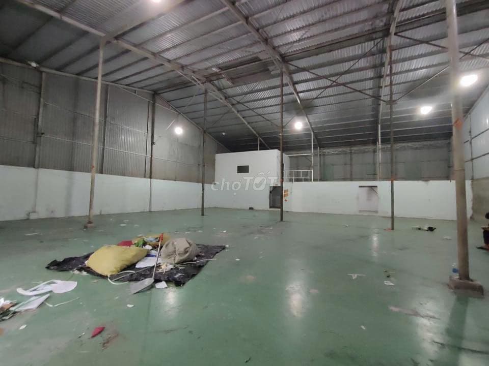 Bán xưởng đường Kinh Dương Vương, 6.5x50m NH9m,cấp 4 có tách sổ riêng,