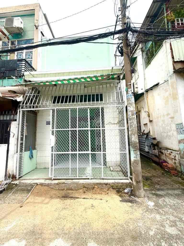 Bán nhà hẻm xe hơi Trịnh Đình Trọng Giáp quận 10. Gần 45 Mét giá 5,6T