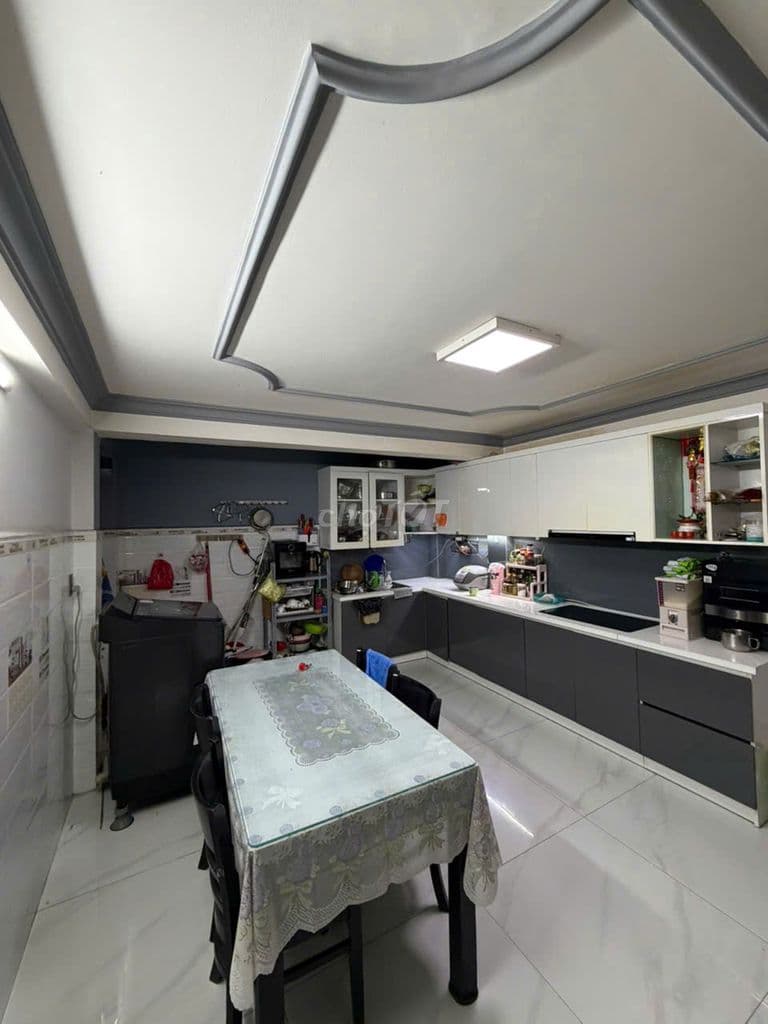 Chính chủ bán nhà sổ hồng 5PN4WC 3 Tầng trung tâm Q6, xe hơi vào được - Ảnh 2