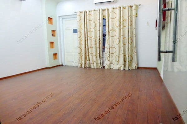 Lô góc kinh doanh, ôtô chạy vòng quanh, DT 70m2 x 4 tầng, Giá 3x triệu - Ảnh 3