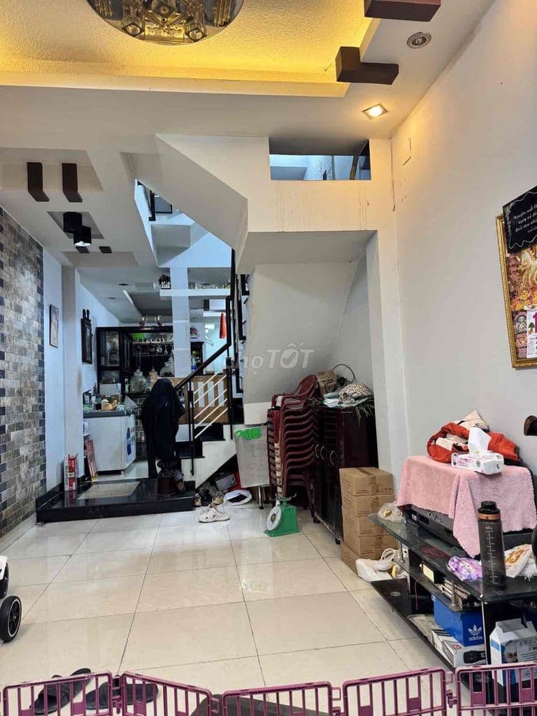Bán nhà chính chủ Nguyễn Thị Tần Quận 8, 54m2, 4 tầng, 4PN.