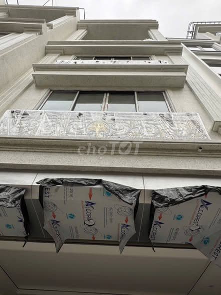 bán nhà 6 tầng Long Biên - giá cực tốt
