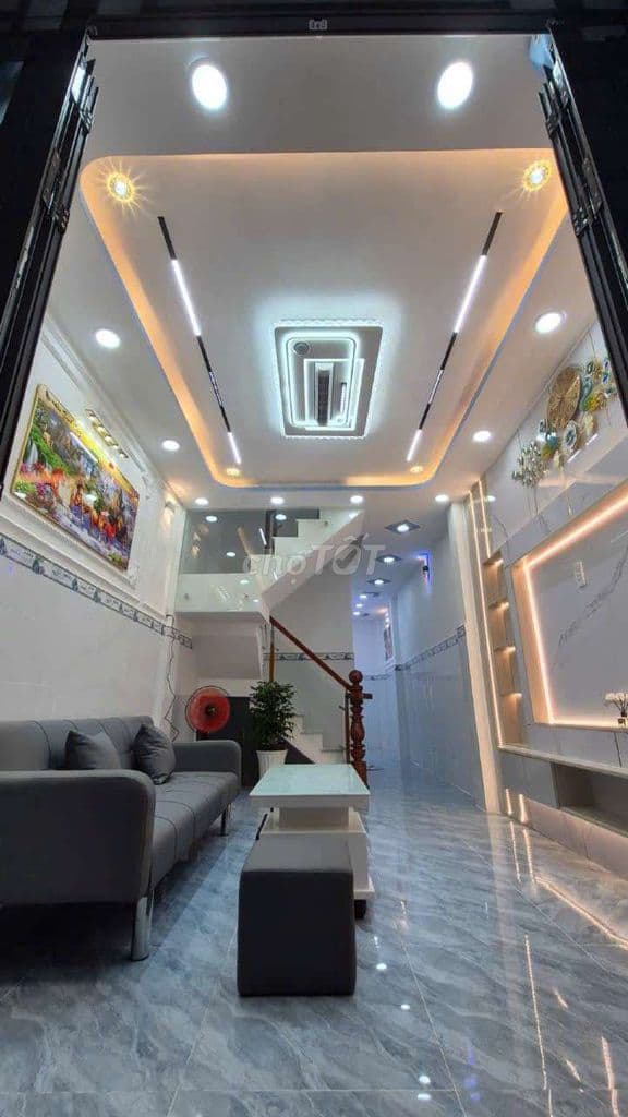 Bán nhà siêu đẹp Q5 , 3 Tầng , hẻm rộng sát mặt tiền , full nội thất - Ảnh 2