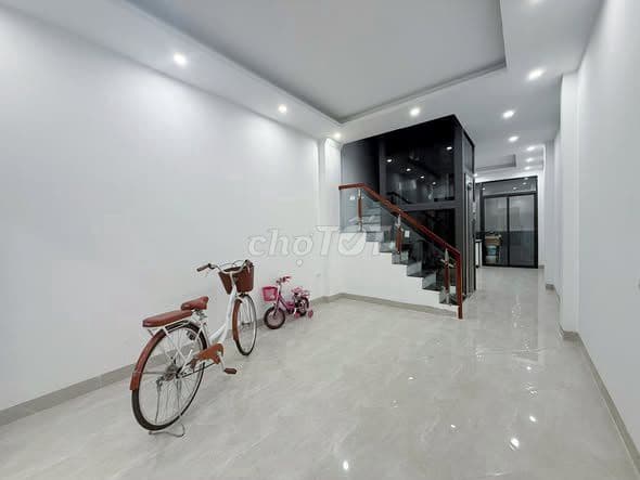 bán nhà 5 tầng Trần Khát Chân gần ô tô