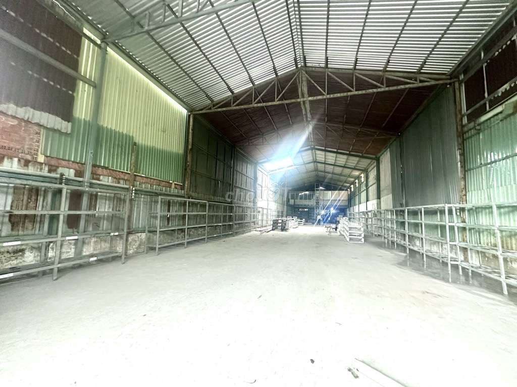 BÁN XƯỞNG 10 X 50 MẶT TIỀN ĐƯỜNG TRẦN HẢI PHỤNG - TÂN TẠO