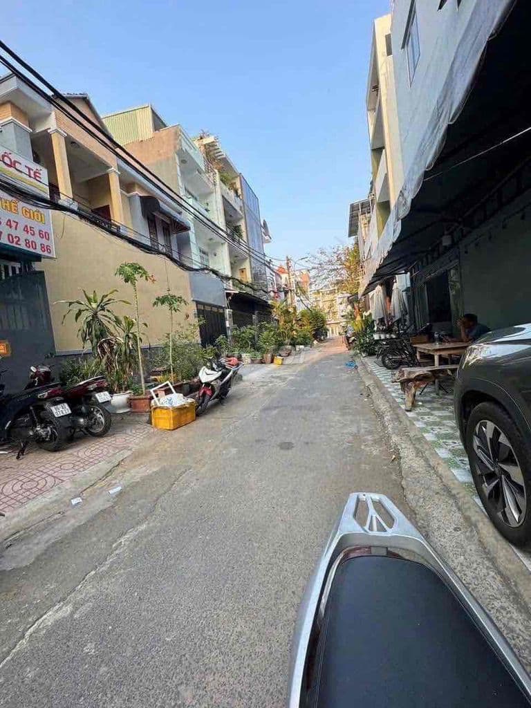 nhà gác lửng đường huỳnh văn nghệ phường 25 tân bình dt: 60m2