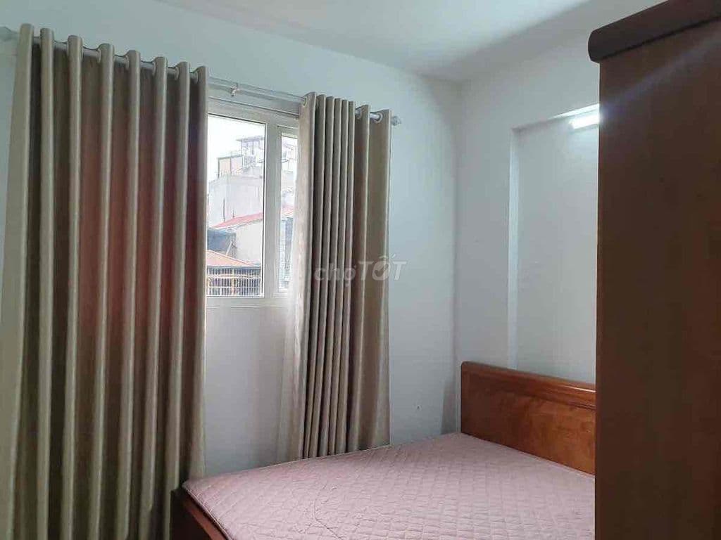 CHUNG CƯ HOÀNG CẦU 72M - 2 NGỦ - CẠNH HỒ HOÀNG CẦU - CÓ BAN CÔNG - Ảnh 3