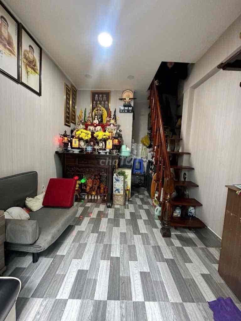 KHU HIếm nhà. Bán. CHỢ BÀ CHIỂU SÁT QUẬN 1 -17 m2 - 2 tầng Sats mặt t - Ảnh 2