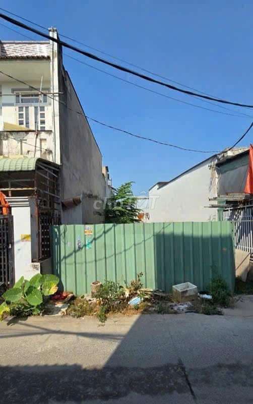 Bán đất 3 tỷ dt 75m2 sổ riêng Bình Tân