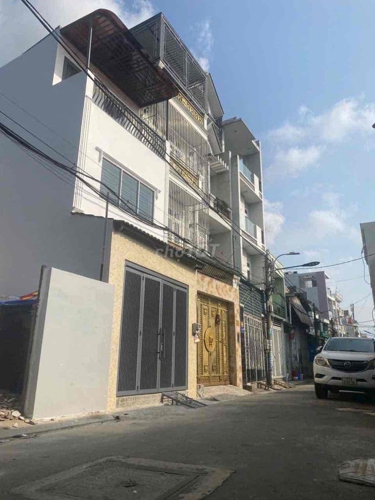 4x14m 3 Lầu hem Tay Lan