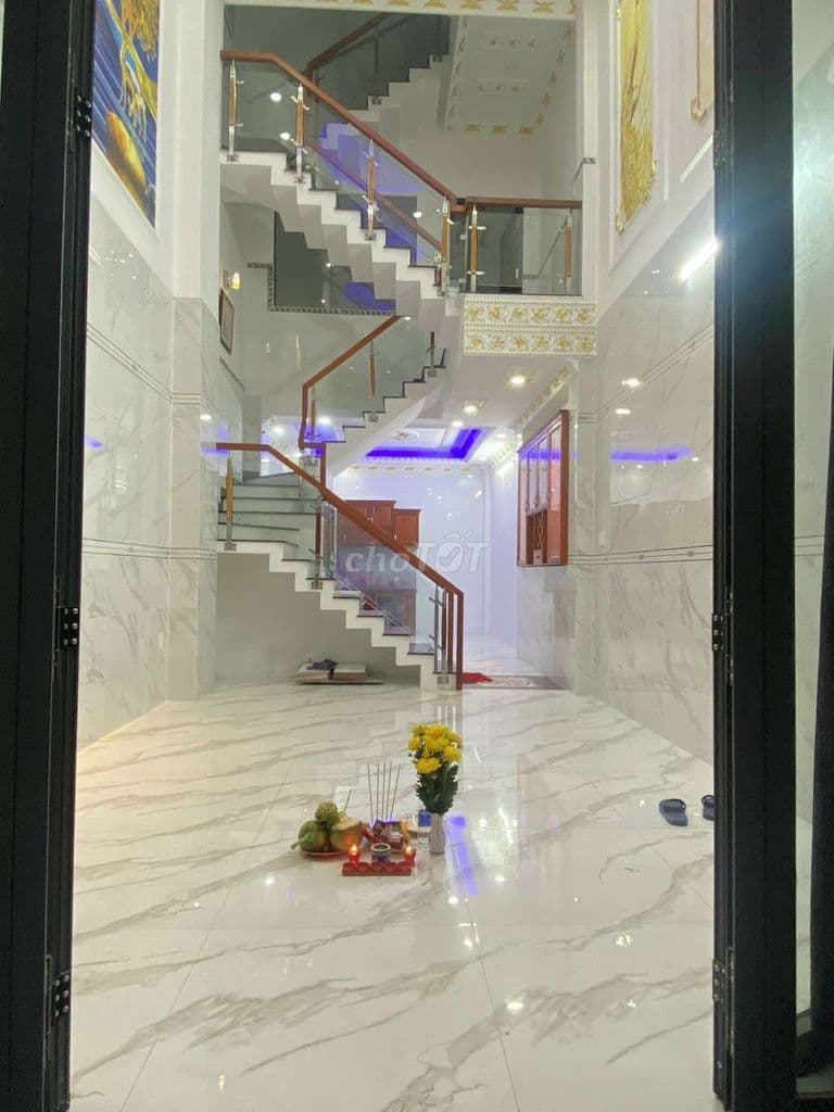 Cần Bán GẤP 4x16 4 tầng Hòa Bình