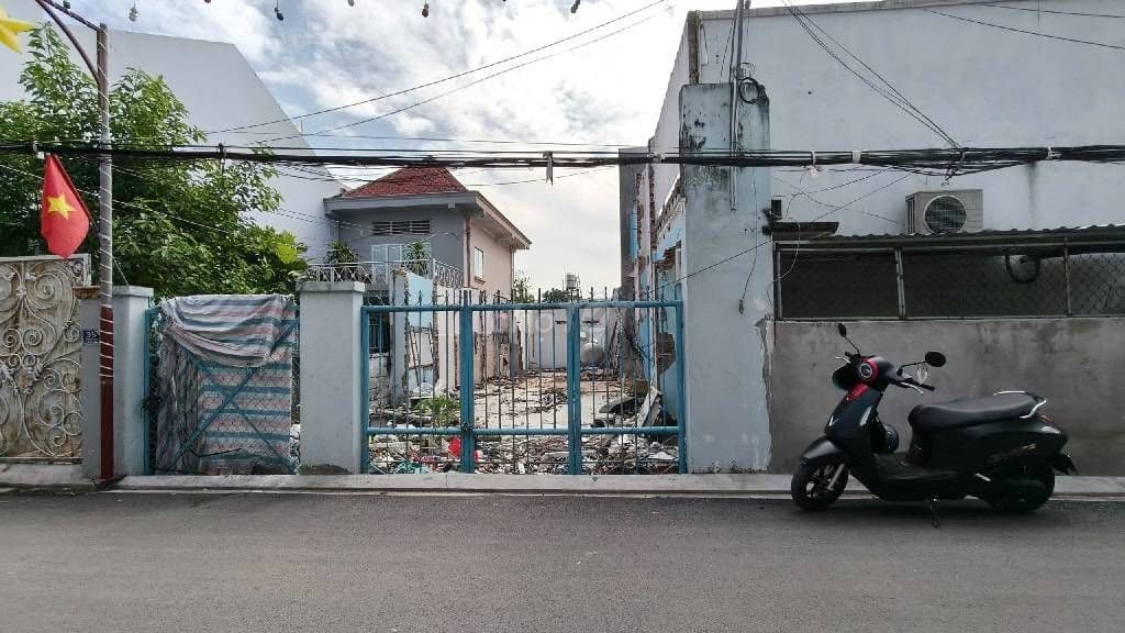 LÔ ĐẤT ĐẸP, VỊ TRÍ TỐT, LG 5m, MT ĐƯỜNG SỐ 18, P.BTĐ