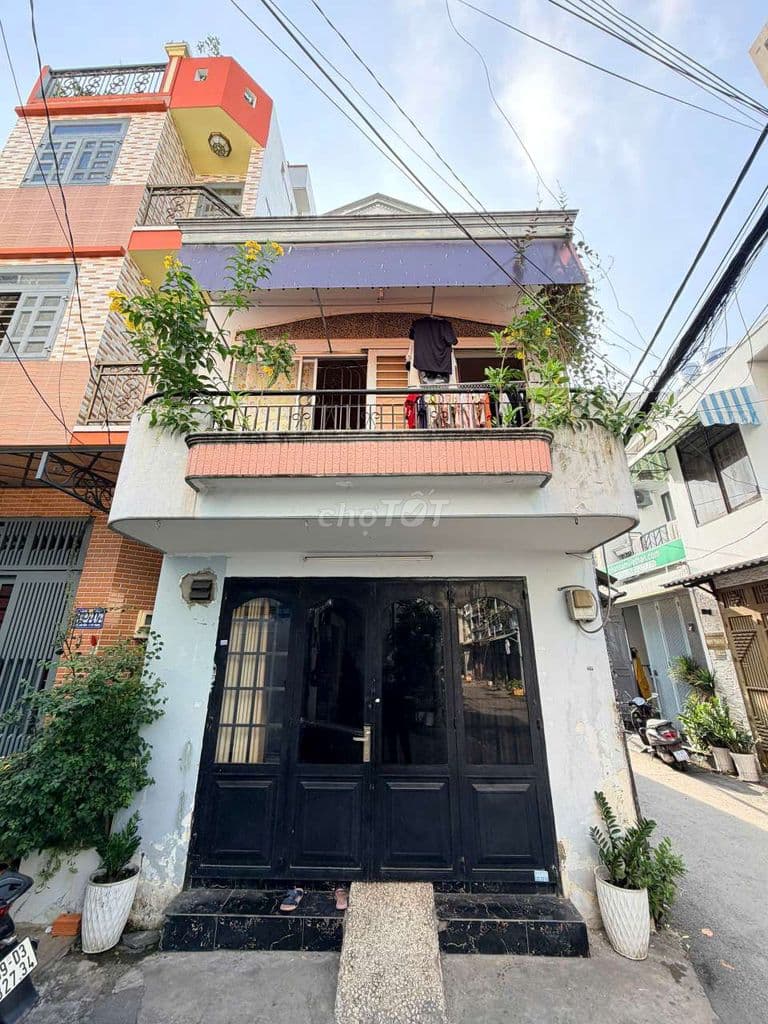 nhà hẻm thông 5m chế lan viên 4 x 10m đúc 1 lầu