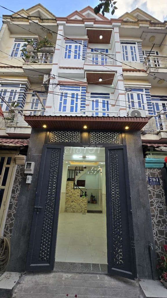 bán nhà /phan văn hớn q12