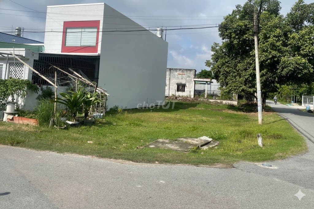 Bán lô đất thổ cư góc 2 mặt tiền ở Củ Chi, TP. HCM,SHR, xây dựng tự do