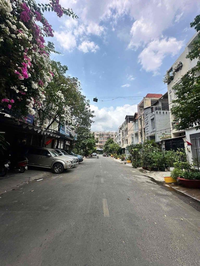 BÁN NHÀ MẶT TIỀN TÂN PHÚ 168M2 DTSD