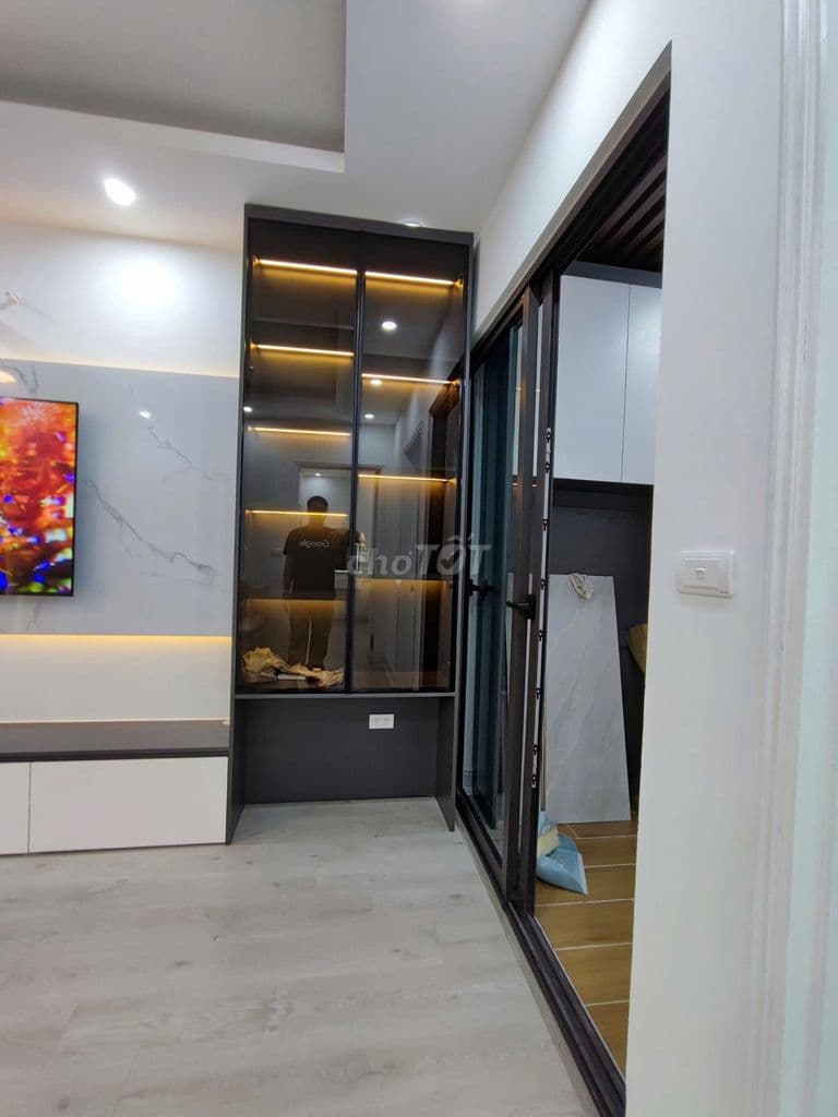 Bán căn hộ chính chủ full nội thất cao cấp mới, đẹp ở luôn - Ảnh 3