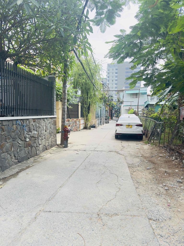 CC Bán dãy trọ DQH, ngay gần Cổng ĐHVLang, dt 63m2(7x9m), 1 lầu