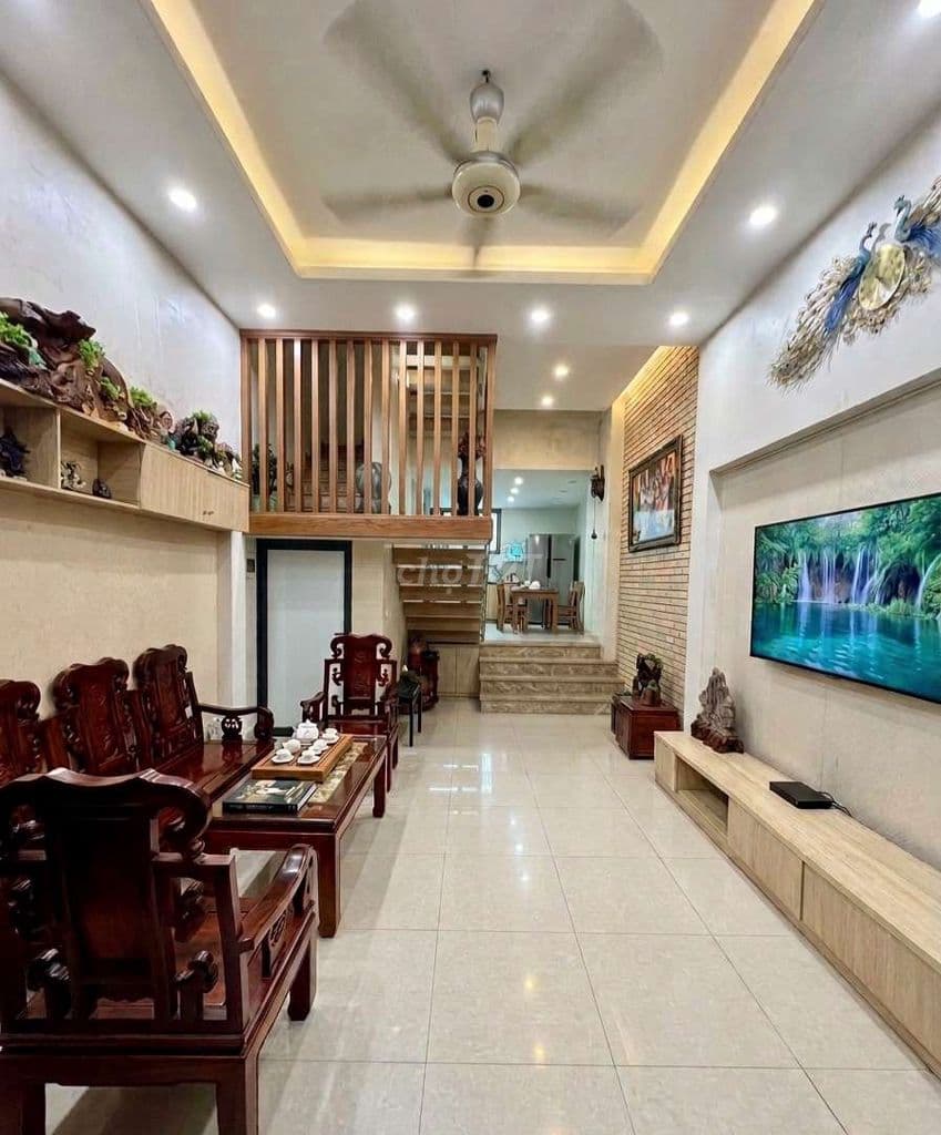 Sài Đồng chỉ hơn 7 tỷ chút xíu - nhà dân xây 3 tầng 75m2 MT 6m - Ảnh 2