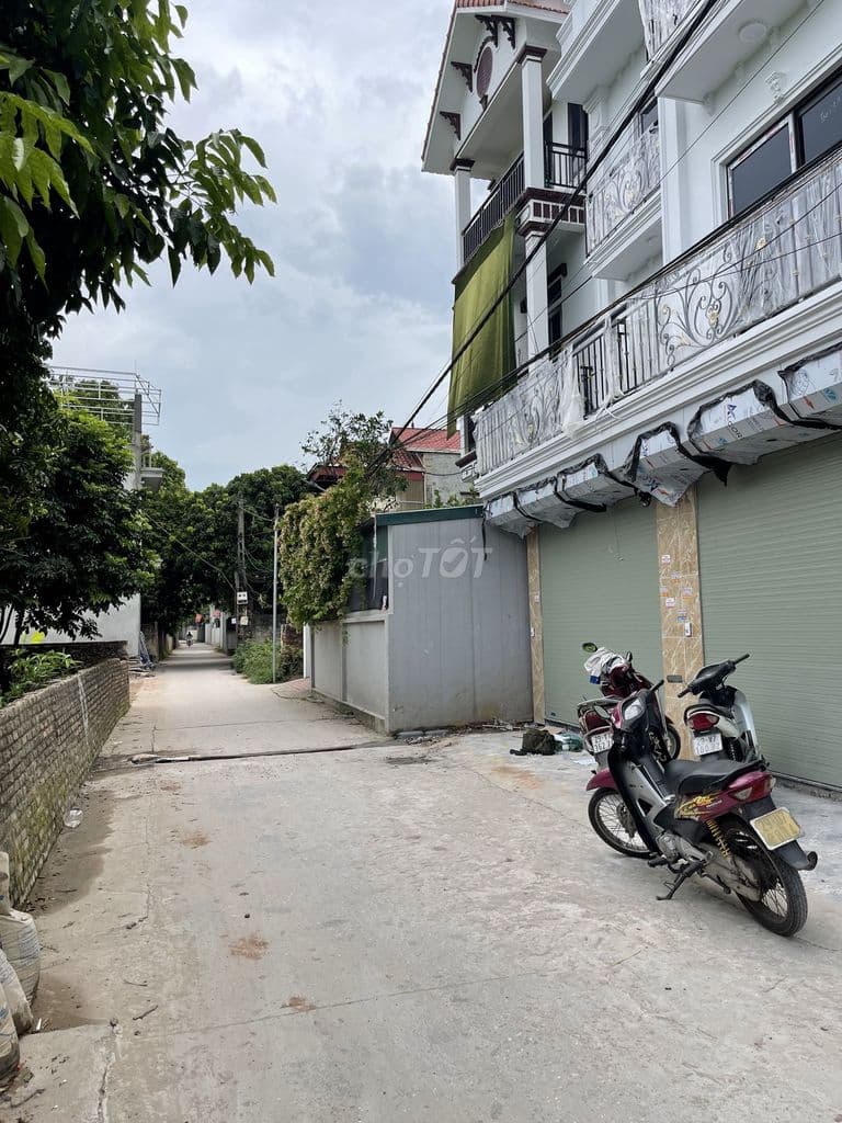 nhà rộng 45m2 3 tầng xây mới, view thoáng, giá quá rẻ, chỉ hơn 3 đồng - Ảnh 2