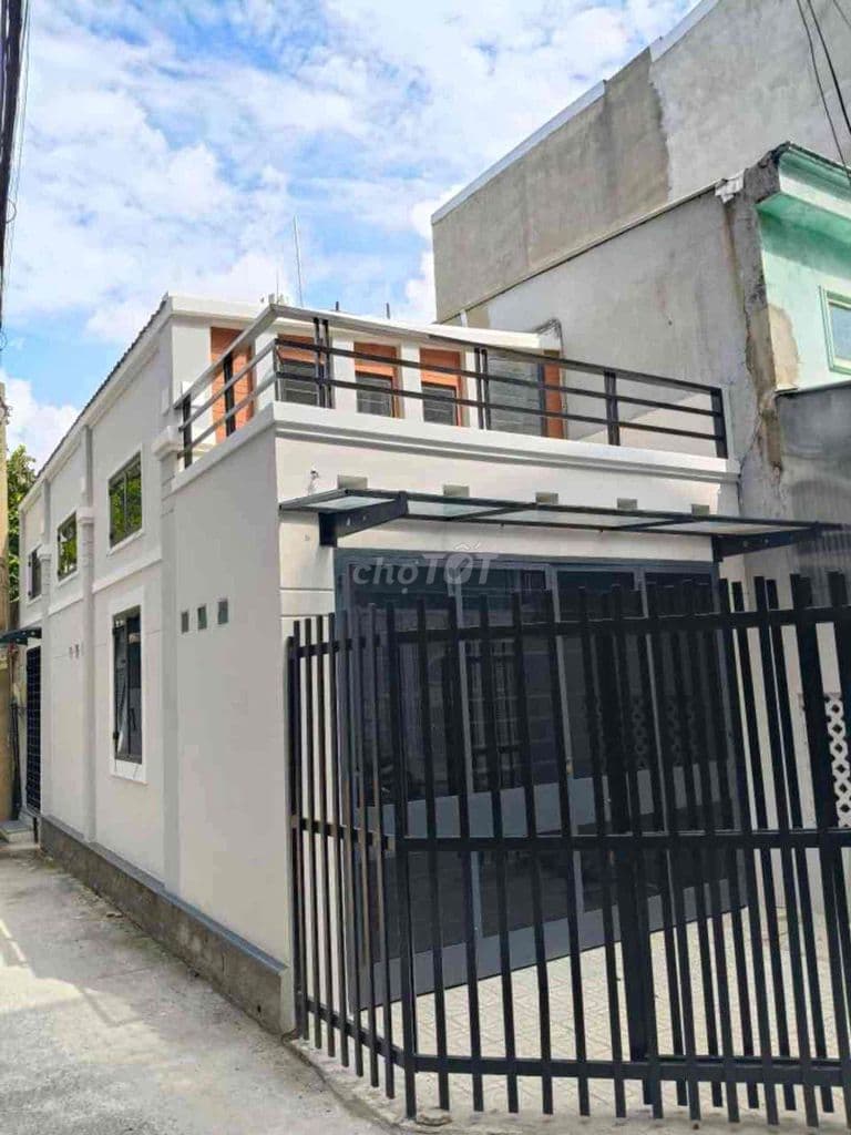 nhà Cấp 4 ngang 4 * 10 _ Có gác _ HXh _ Ngay Ngã tư ga - Ảnh 2