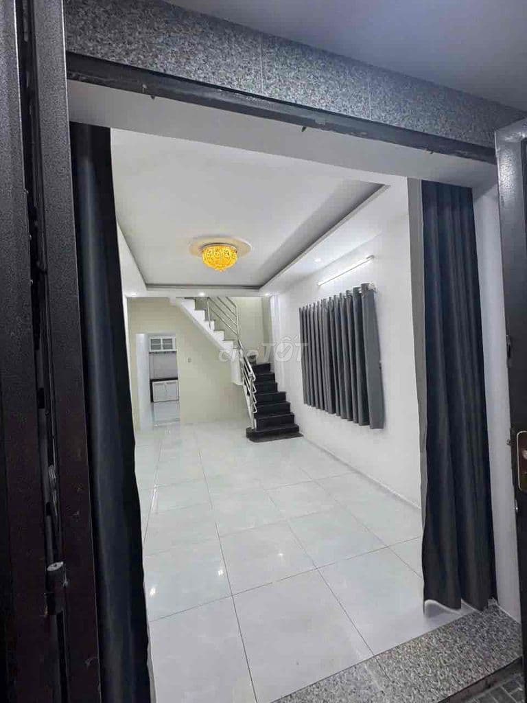 Nhà sau QH là mặt tiền Phạm Thị Giây, cách ngã ba đông quan 1km - Ảnh 2