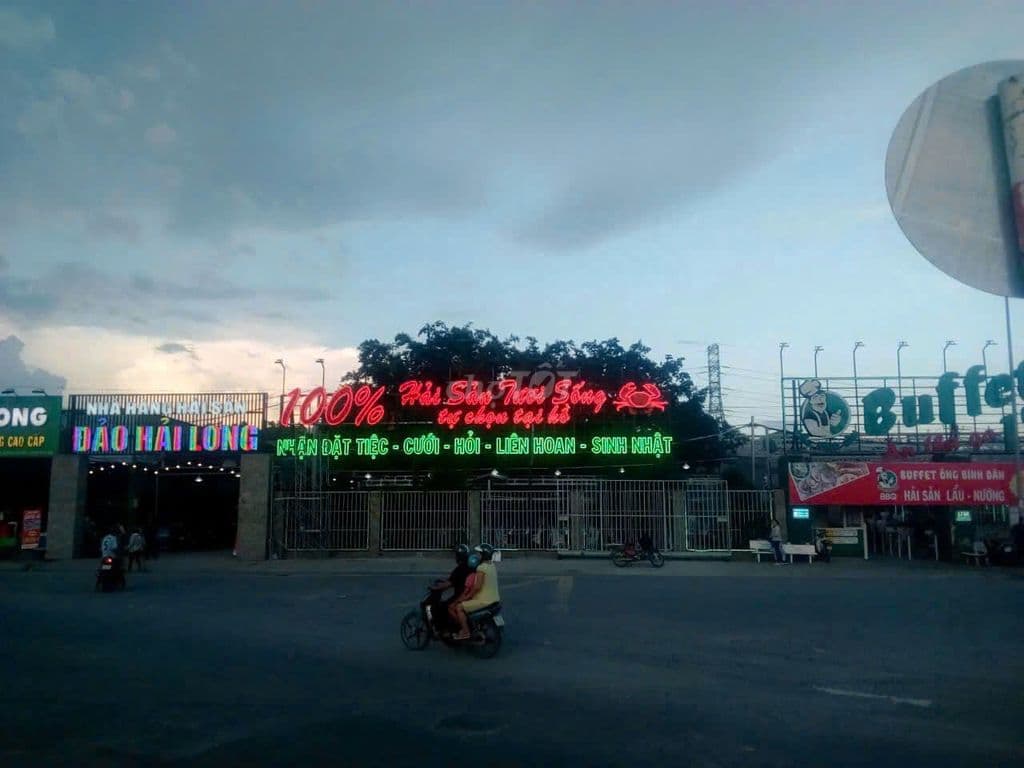 Bán lô đất 600m2 thổ, mặt tiền Nguyễn Hữu Thọ, Nhà bè, Sổ hồng riêng