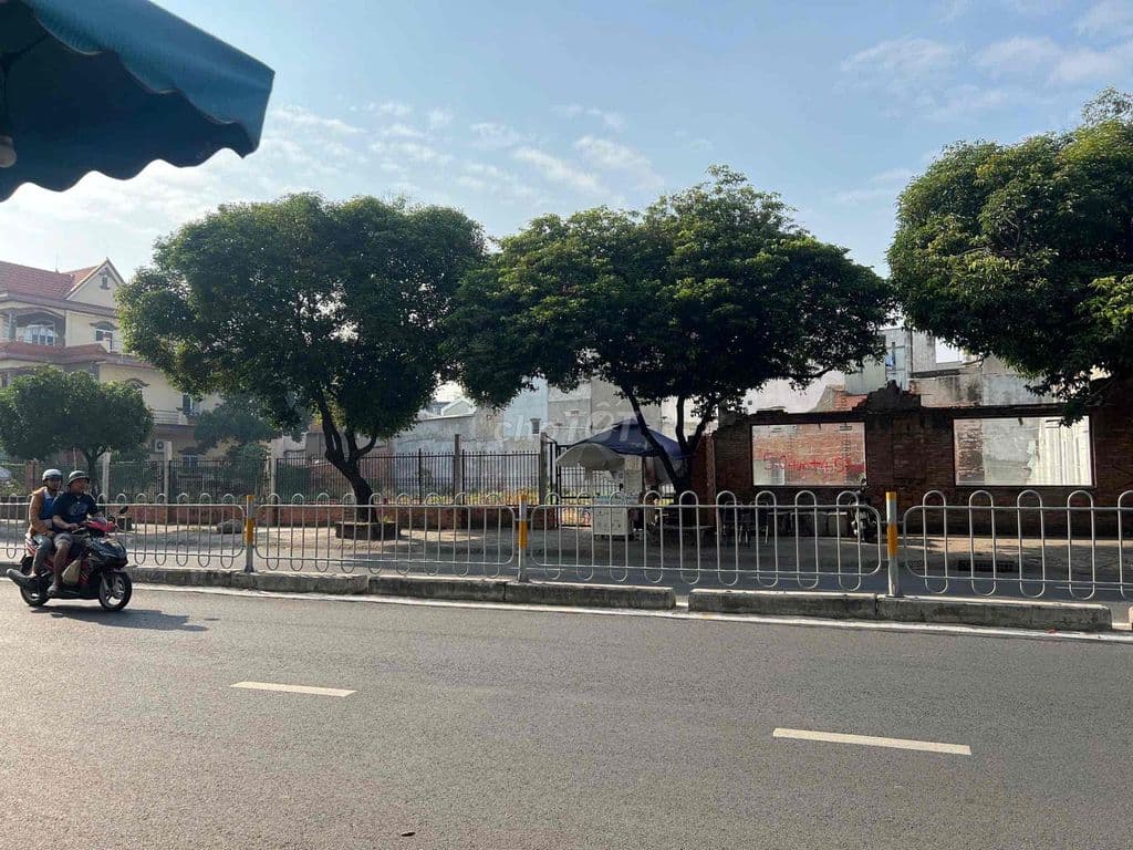 MT nguyễn sơn. DT: 22 x 30m NH: 26m nhà góc 2 mặt vị trí đẹ - Ảnh 3