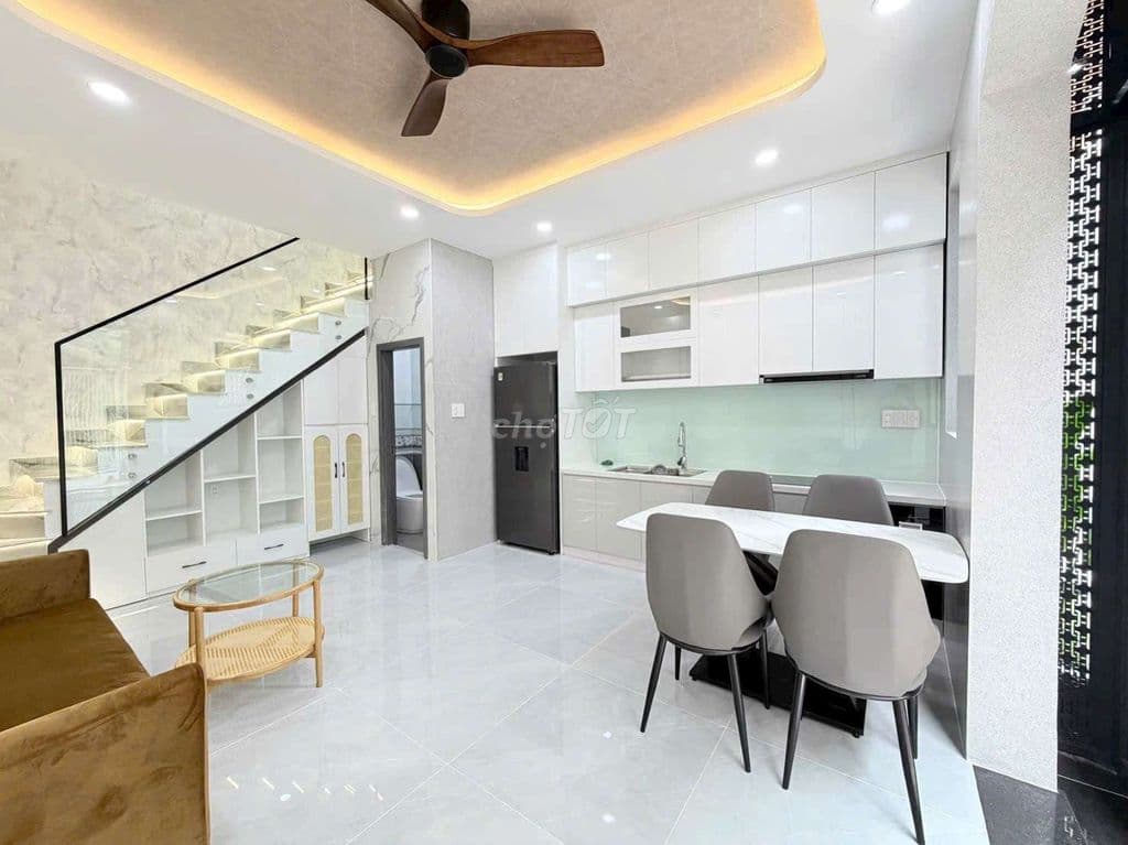 NHÀ ĐẸP GÒ VẤP - FULL NỘI THẤT CAO CẤP - XÁCH VALI VÀO Ở NGAY! - Ảnh 3